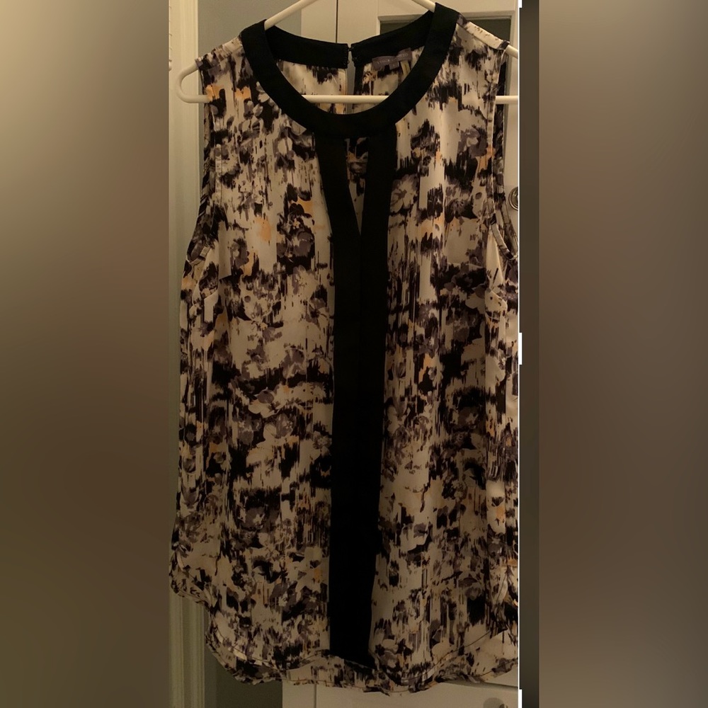Vince Camuto size s sleeveless blouse